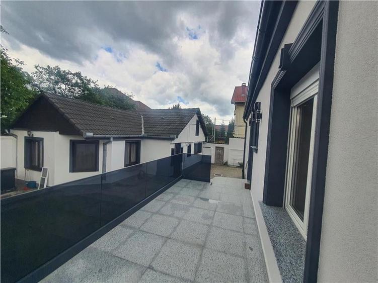 Imobil individual cu doua corpuri de cladire zona Parcului SubArini - 1