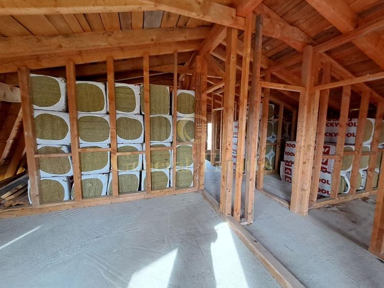 Casa moderna la rosu in Cristian - 10