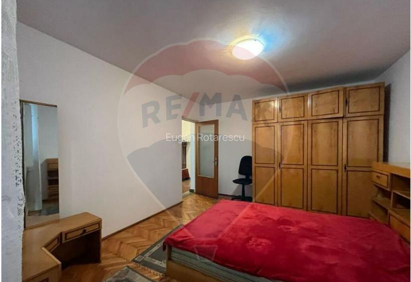 Garsoniera decomandata de inchiriat-Zona Centrala si a... Garsoniera decomandata de inchiriat-Zona Centrala si a...
