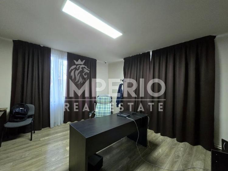 Casă individuală cu 3 camere cu Canalizare în Andrei Mureșanu