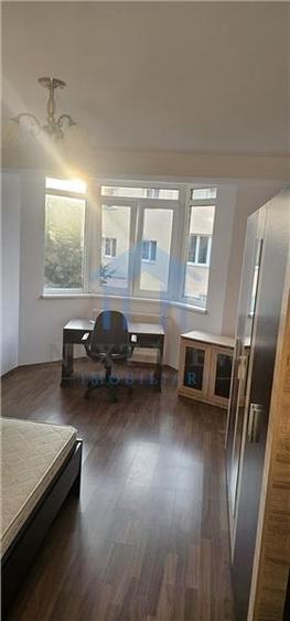 Apartament cu 3 camere decomandat, mobilat în Mărăști