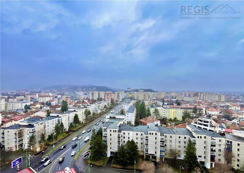 Etaje Renovate in Centrul Civic pentru Birouri de Inchiriat - 11