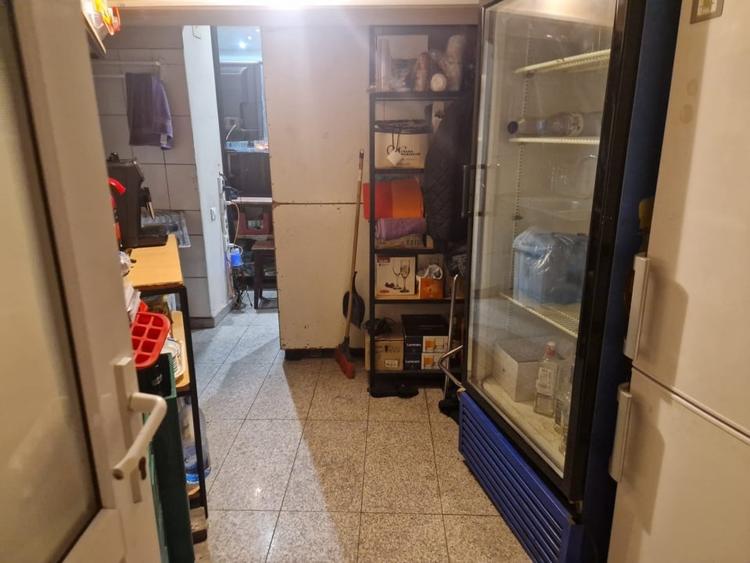 Spațiu comercial, 300 mp, zona 1 Mai - 6