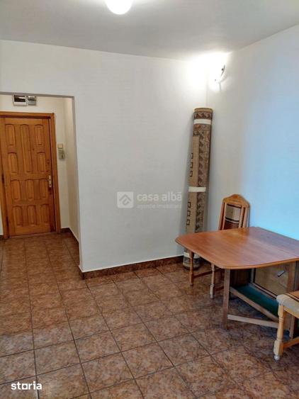 Apartament cu 3 camere, mobilat în Bd. Independenței