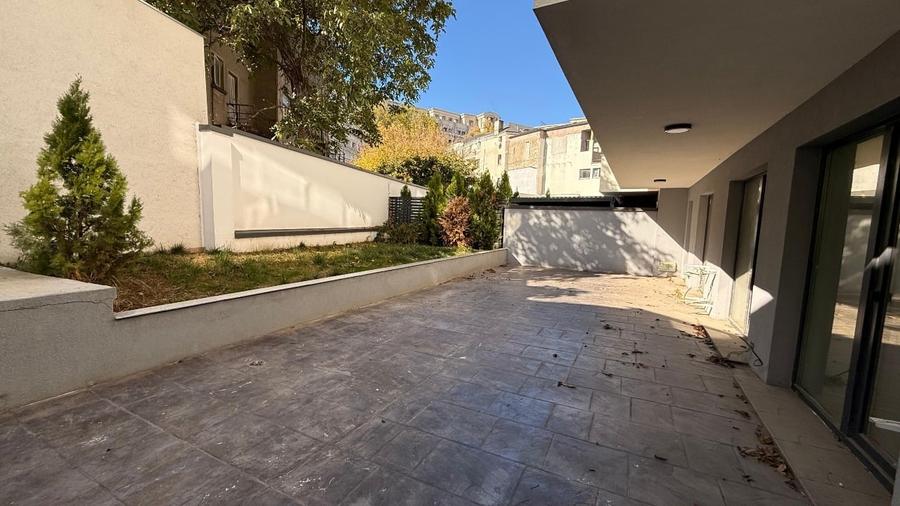 Vand apartament 4 camere cu terasa si gradina, ultracentral - 10