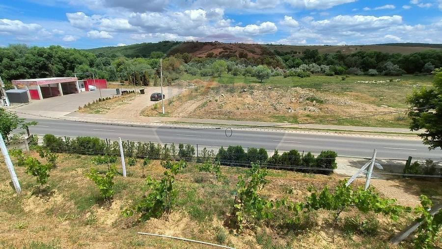 Casă spațioasă P+M și teren generos de 4151 mp în Tg. Bujor Galați - 17