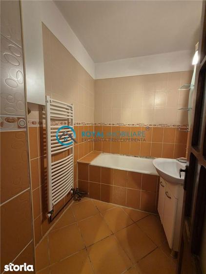Royal Imobiliare - Vanzare apartament 3 camere zona Malu Rosu - 8