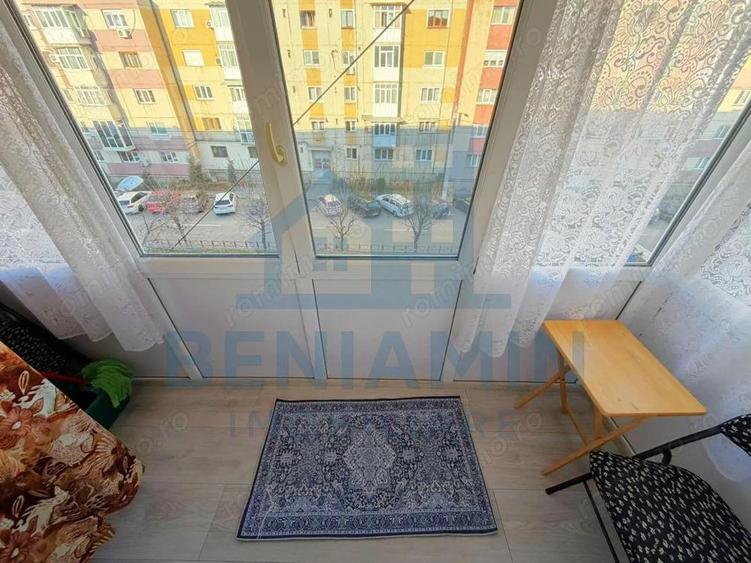 2 Camere-Etaj 3-Centrala termica-Mobilat-Utilat-Bloc 1982-Disponibil - 2