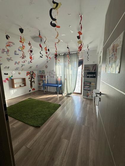 Casa individuala 7 camere cu 3 bai langa metrou - 23