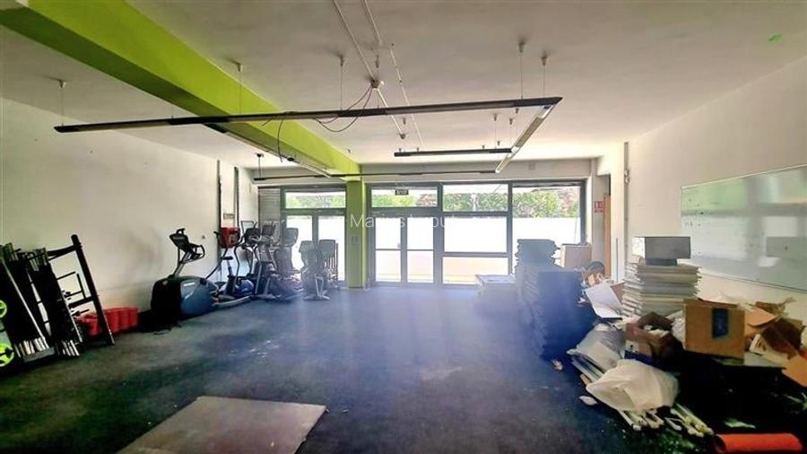 Spațiu comercial, 300 mp în Plăvăț II Spațiu comercial, 300 mp în Plăvăț II