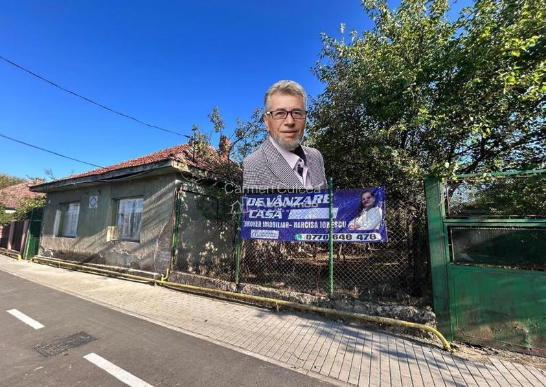 Bocsa Romana, 2 Corpuri de cladire cu Teren de 555 mp. si ga