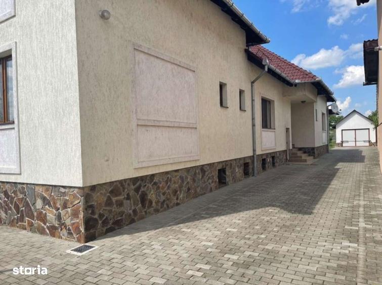 Casa NOUA 6 camere 7 bai teren 1.300 mp ,panouri foto-voltaice Orlat - 10
