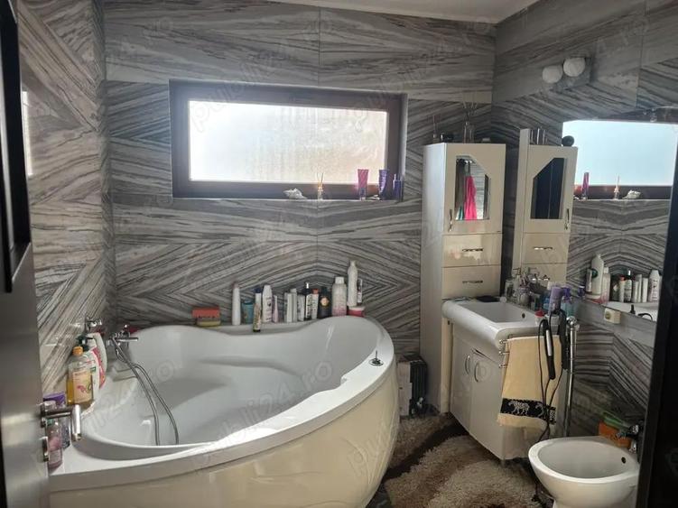 Vand casa Victoriei - 8