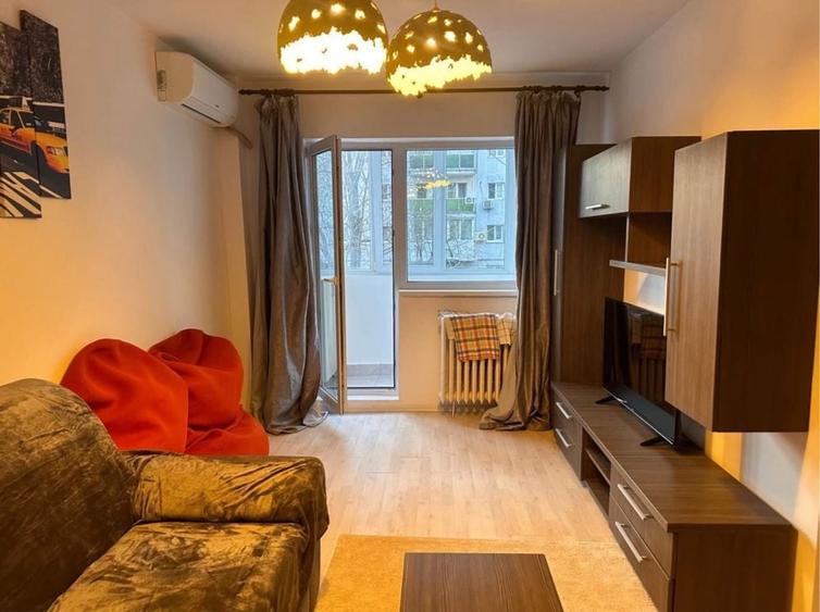 Garsoniera decomandata, etaj 1, parcare inclusă, metrou 5 min Titan - 2