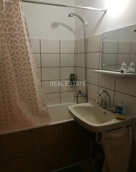 1 camera zona Spitalul Judetean