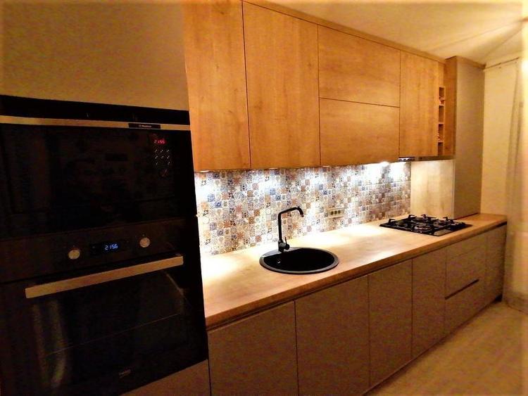 Apartament cu 3 camere decomandate, confort I, 67 mp, etajul 2, superfinisat, mobilat si utilat, cu - 1