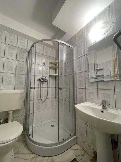 Proprietar inchiriez garsoniera sector 2 , chiar langa Mega Mall - 5