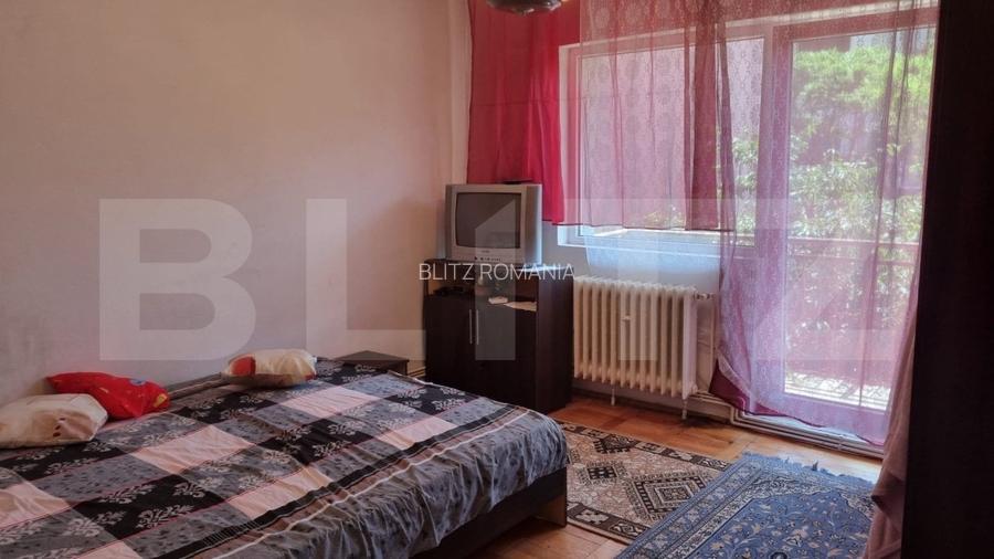 Apartament de vanzare, cu 3 camere, 69 mp, zona Carpati 2