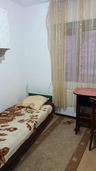 1 camera de inchiriat la casa in zona Pacurari - Fundatie - 1