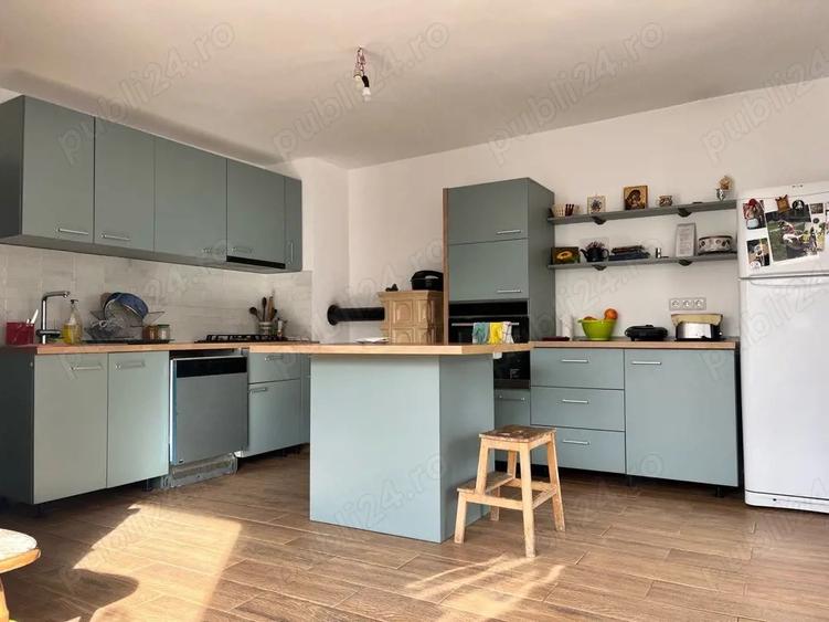 Casa de vanzare in Sacele, 572 mp teren, zona linistita - 1