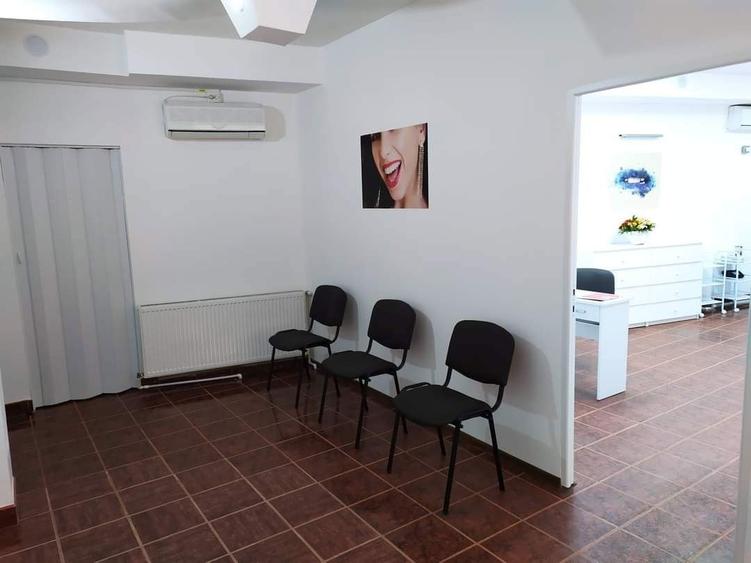 Inchiriez 2 Spatii Comerciale Zona - Spital Municipal Orsova!! - 1