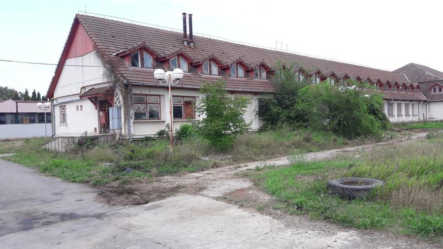 Vand imobil rezidential suprafata construita 2450 m piscina interioar - 3