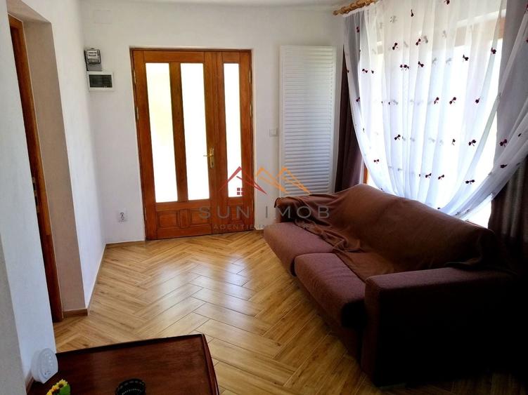 Casă individuală cu 5 camere cu Canalizare în Central