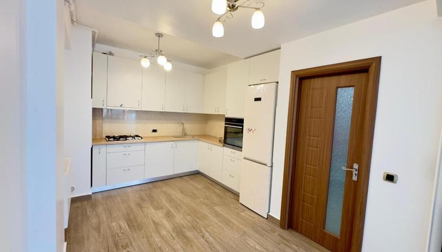 Apartament 3 camere de inchiriat Isaran, Tractorul - 1