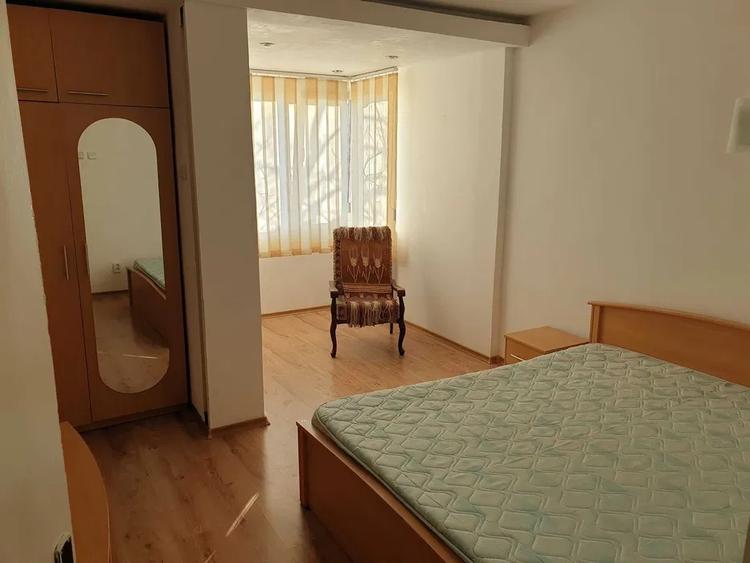 Apartament 2 camere, decomandat, etaj 2/10, zona Podu Ros - 1