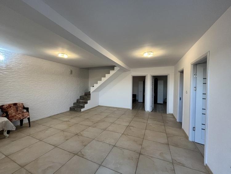 Exclusivitate! vila moderna P+M, 5 camere, Valu lui Traian! - 2