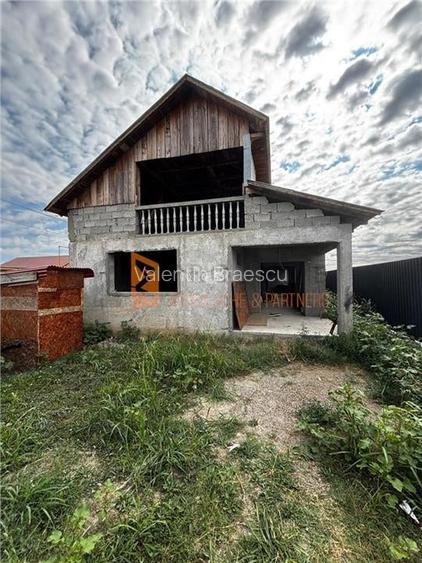 Casa tip P + M zona Maracineni judet Buzau