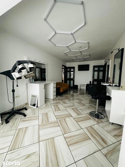 Apartament cu 3 camere ,et 1 zona Centrala - 2