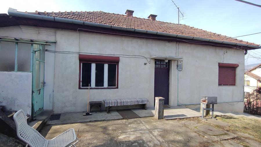 Vand teren cu casa in Gruia - 2