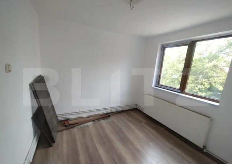 Apartament de vanzare, 2 camere, 32 mp, etaj 1, zona Decebal - 5