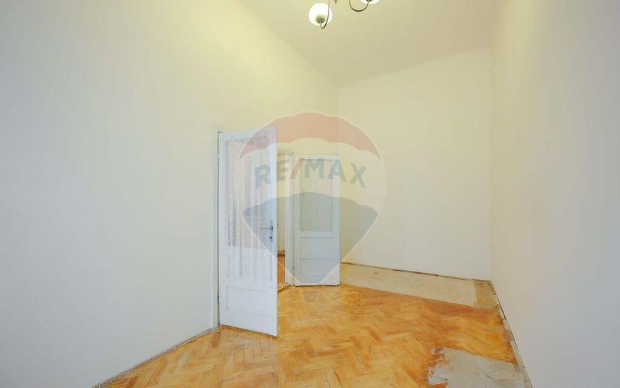 Apartament cu 2 camere de vanzare, cladire istorica, u... - 7
