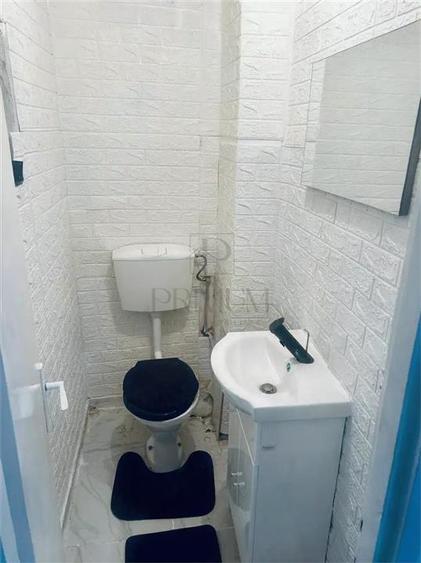 Apartament cu 4 camere decomandat în Medicină