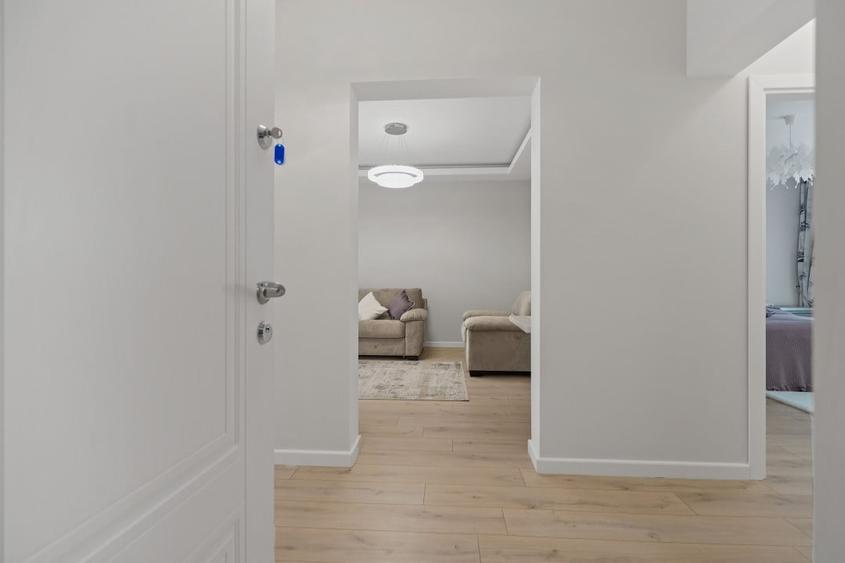 Apartament cu 3 camere decomandat, mobilat în Păcurari