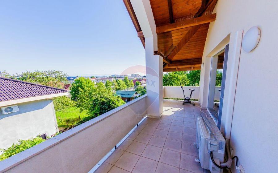 Casa eleganta in zona exclusivista, cu priveli?te d... - 6