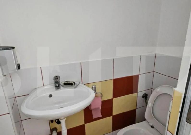 Spa?iu ideal pentru cabinet medical sau activita?i conexe - 8