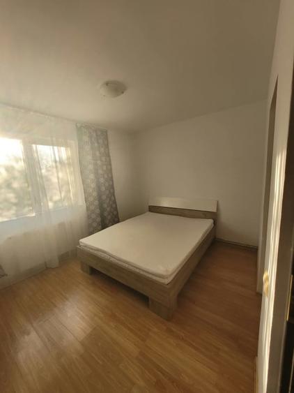 Apartament cu 3 camere decomandat, mobilat în Gării