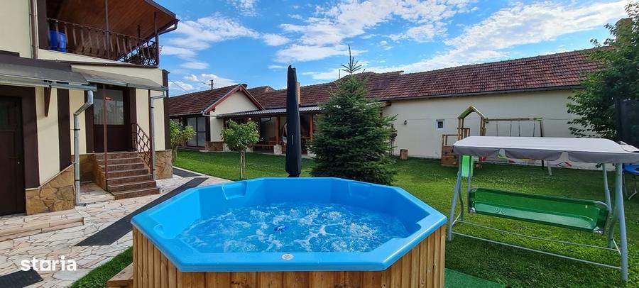 Casă cu 4 camere în Râu de Mori