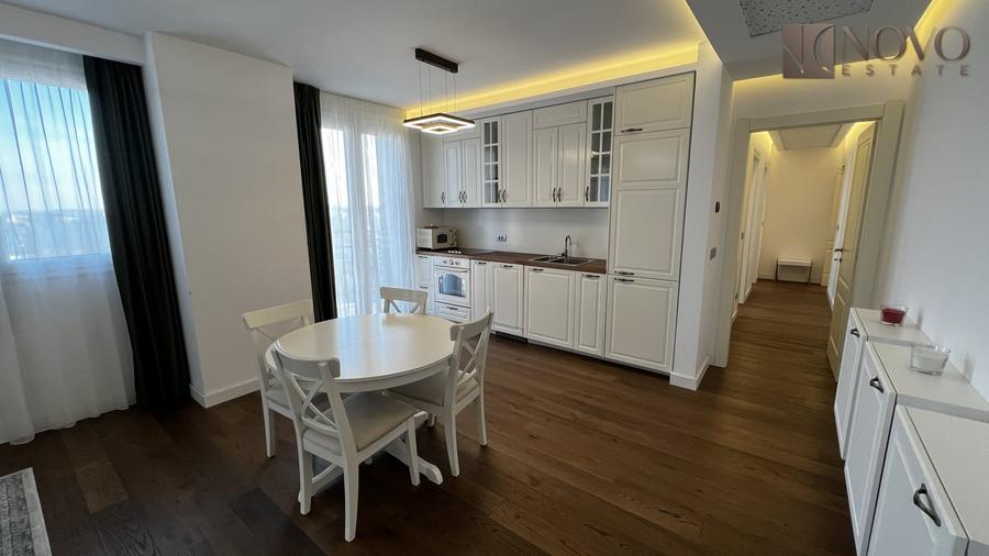 Apartament cu 3 camere semidecomandat, mobilat în P-ța Alba Iulia