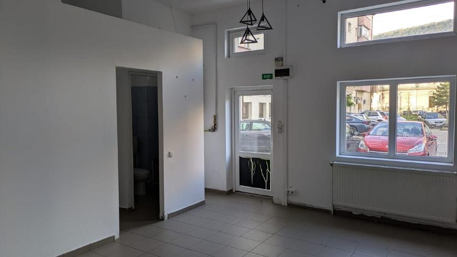 Spațiu comercial, de 69 mp, în Mărăței