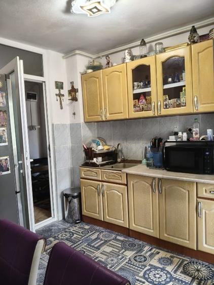 Apartament cu 2 camere decomandat, mobilat în Anda