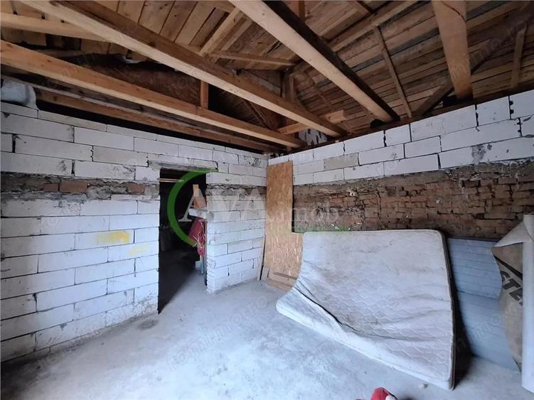 Casă cu 5 camere cu Teren 1200 Mp în Gherăiești