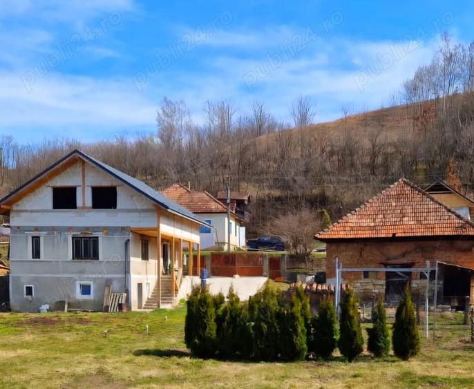 Casă cu 2 camere cu Teren 1360 Mp în Așchileu
