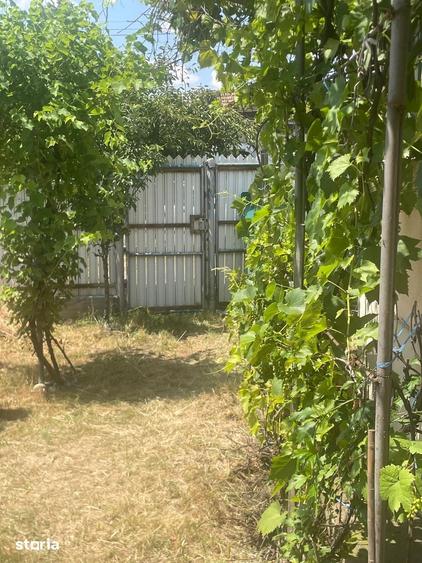Casă cu 2 camere cu Teren 130 Mp în Central