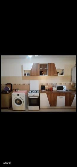 Apartament cu 3 camere decomandat în Florești