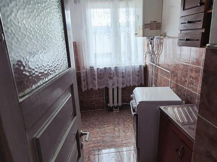 Apartament 2 camere, semidecomandat, loc. Falticeni - 4