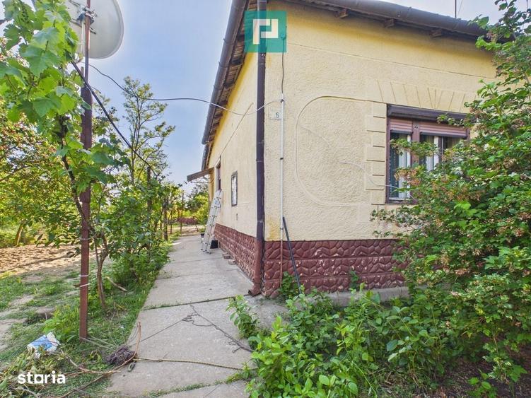 Casă cu 3 camere în Peregu Mic